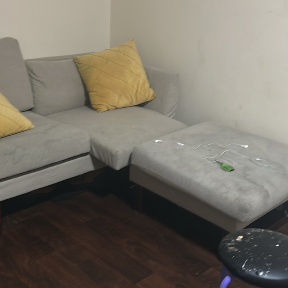 Love Sofa with extra seat and two small pillows - Picture 2 of 2